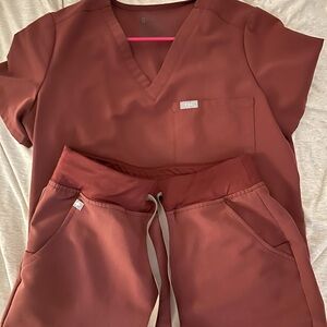 FIGS size small jogger pants and one pocket top